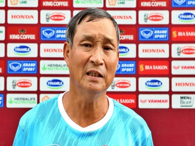 HLV Mai Đức Chung nói gì trước trận đấu lịch sử của ĐT nữ Việt Nam