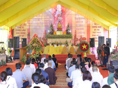 Chương trình: “Đại lễ cầu siêu bên sông Thạch Hãn” và trao tặng sổ tiết kiệm cho các Mẹ Việt Nam Anh hùng trên địa bàn tỉnh Quảng Trị