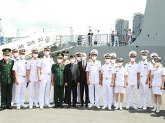 Cận cảnh chiến hạm Hàn Quốc thăm TPHCM