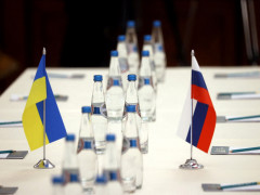 Xung đột Nga – Ukraine: Lối thoát trên chiến trường hay trên bàn đàm phán?