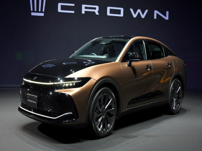 Dù sở hữu ngoại thất gây tranh cãi, Toyota Crown Crossover 2023 vẫn 