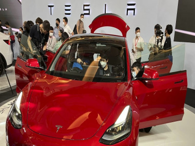 Khách hàng Thái Lan đổ xô đặt mua cặp đôi ô tô điện Tesla Model 3 và Model Y