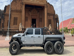 Jeep Gladiator bản độ kéo chân 6x6 sẵn sàng phục vụ các đại gia Việt, không phải sợ về 