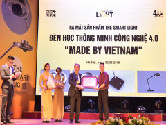 Đèn học thông minh công nghệ 4.0  Đầu tiên ở Việt Nam
