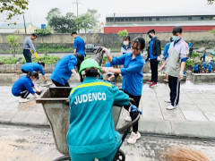 Tuổi trẻ phường Cẩm Sơn ra quân dọn vệ sinh môi trường, khơi thông suối Cầu 2