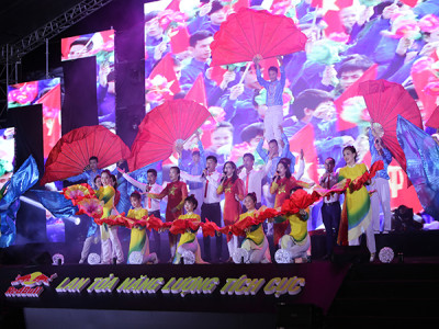 Ấn tượng đêm nhạc 'Thanh niên công nhân - Lan tỏa năng lượng tích cực'