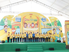1.200 em đội viên, thiếu niên tham dự Ngày hội “Tuổi trẻ Việt Nam - Rèn đức luyện tài, dẫn dắt tương lai” dành cho học sinh khối THCS tại Bình Định