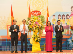 Trường THCS Phan Tây Hồ đón nhận Huân Chương lao động hạng Nhì