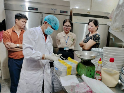 Hơn 140 người nhập viện trong vụ ngộ độc thực phẩm tại Hội An