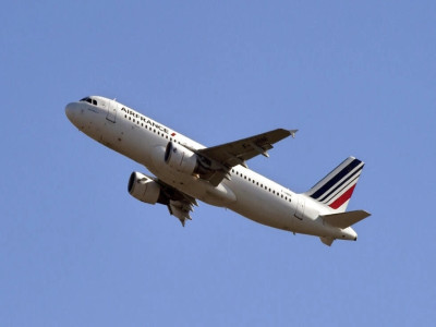 Lực lượng đảo chính Niger cấm máy bay Pháp trong không phận của mình