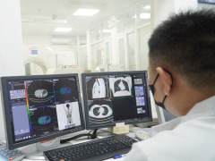 Bệnh viện Chợ Rẫy thực hiện ghi hình PET/CT với 2 loại thuốc phóng xạ mới trong chẩn đoán,điều trị.