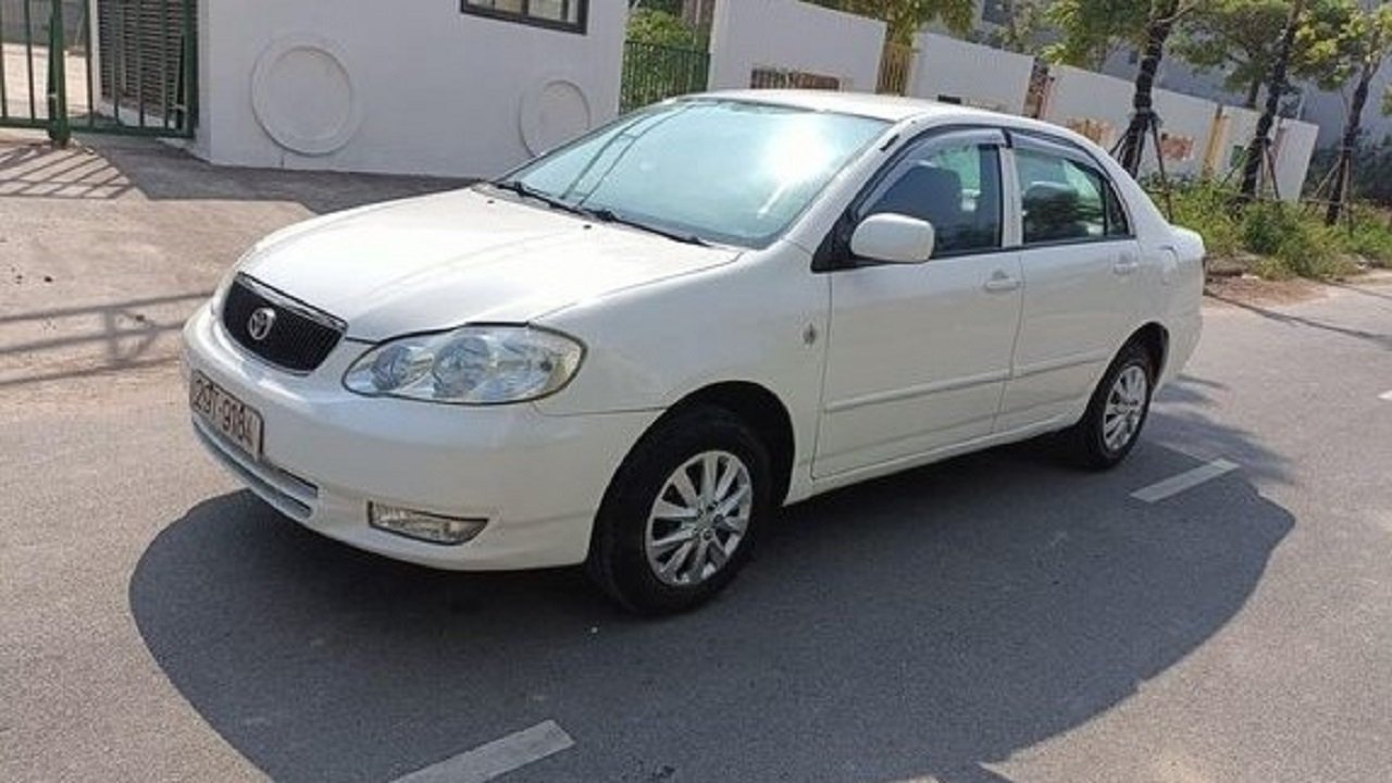 Toyota corolla altis 2004 automatic for sale at Rwf8300000