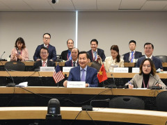 Phó Thủ tướng trao đổi với Đại diện Thương mại Hoa Kỳ, gặp mặt trí thức người Việt tiêu biểu