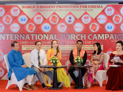 Đạo diễn, diễn viên Mai Thu Huyền là cầu nối đưa “ngọn đuốc điện ảnh quốc tế” về Việt Nam