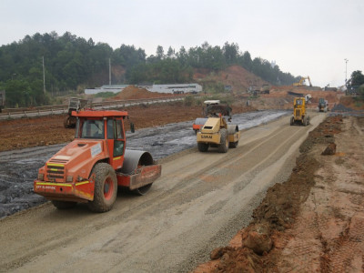 Quảng Ninh chi hơn 1.800 tỉ đồng nâng cấp tuyến đường nối hai thành phố