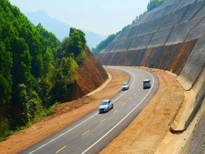 Thủ tướng duyệt đầu tư dự án hơn 3.000 tỉ đồng mở rộng cao tốc nối Huế với Đà Nẵng